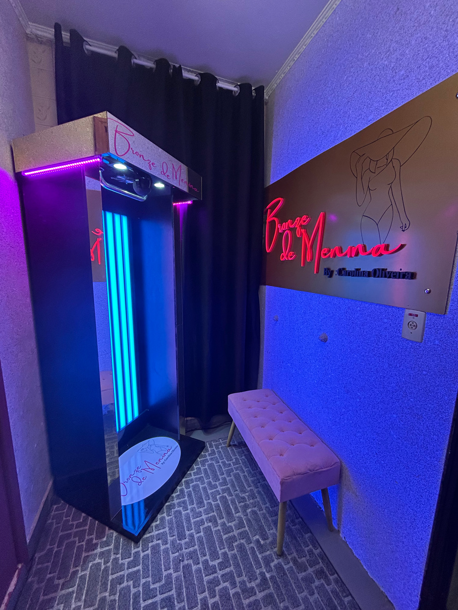 Cabine de bronzeamento artificial Bronze de Menina
